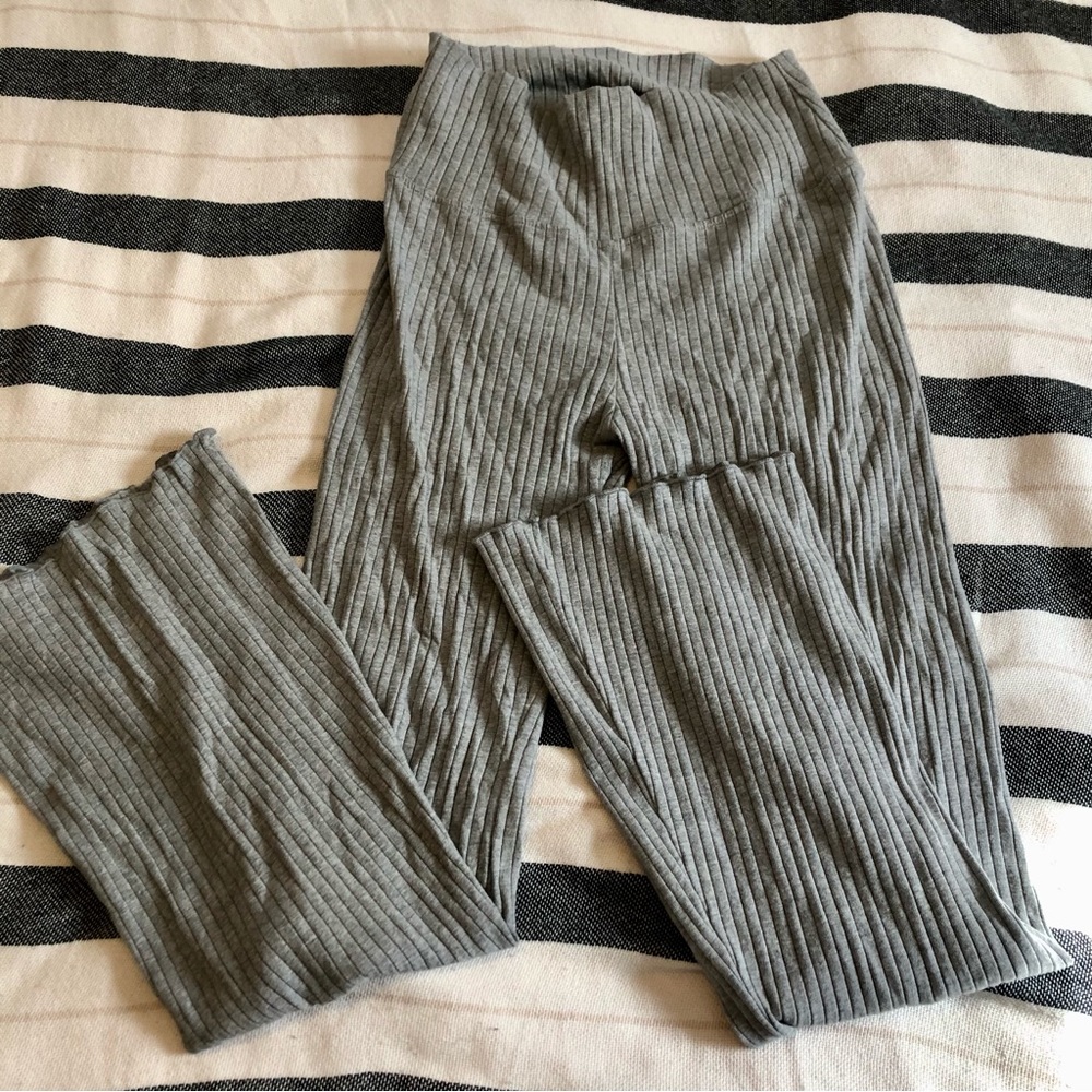 Silver Bells Ringing Grey Ribbed Lettuce Hem Flare Leggings